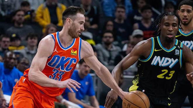 众的助威下 众的助威下