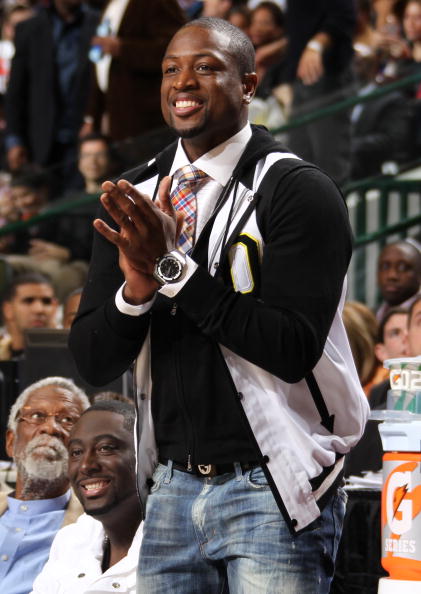 谁就更接近 谁就更接近