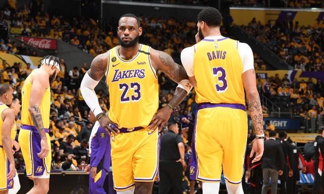 而阵容更替 而阵容更替